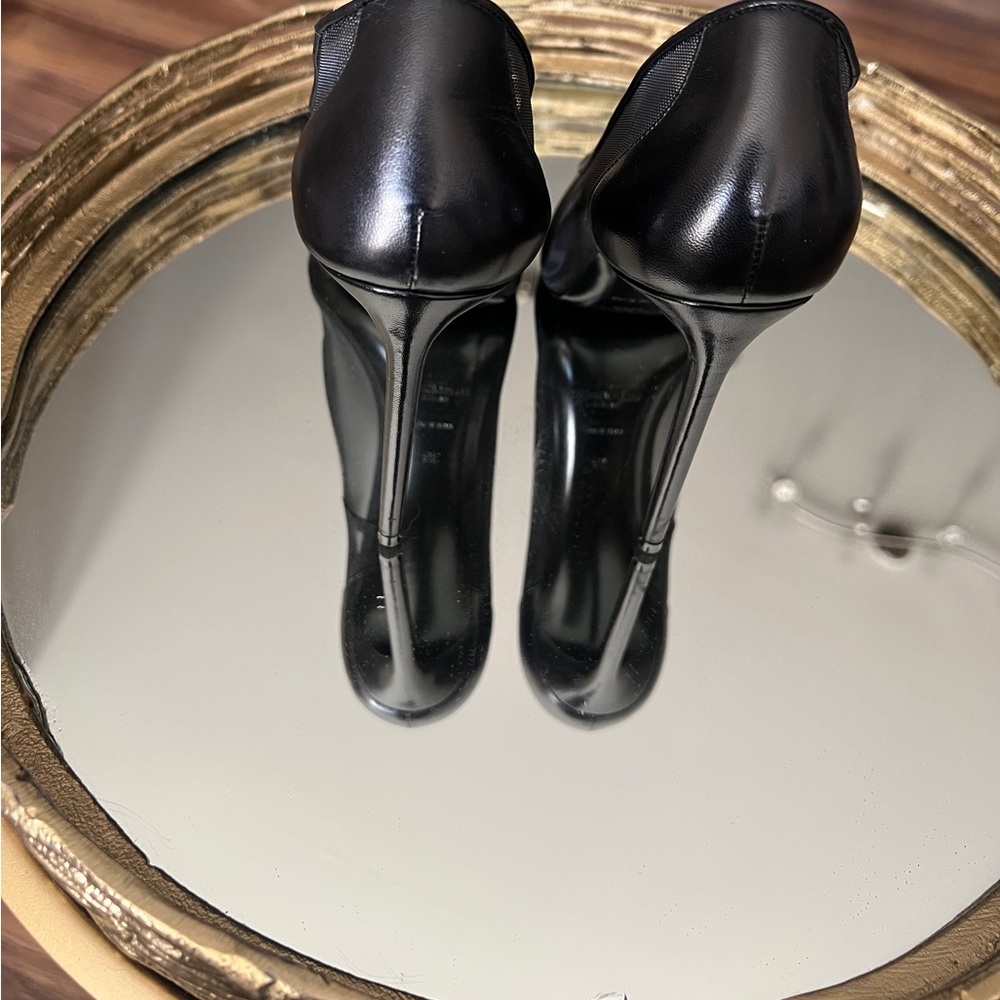 Saint Laurent Elegant Black Stiletto Heels - Picture 10 of 12